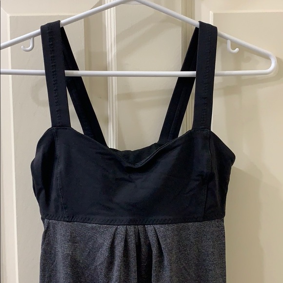 Lululemon workout tank - Picture 2 of 5